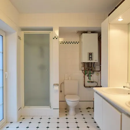 Сasa de vacaciones Beautifully Renovated House Centrally Located