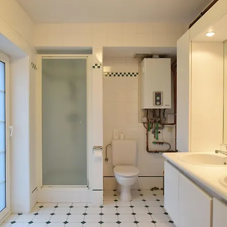 Сasa de vacaciones Beautifully Renovated House Centrally Located *