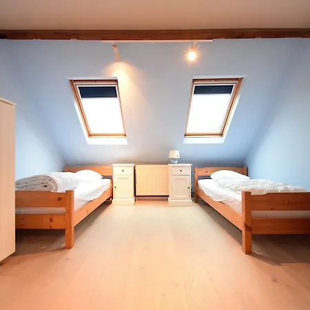 Beautifully Renovated House Centrally Located Сasa de vacaciones De Haan